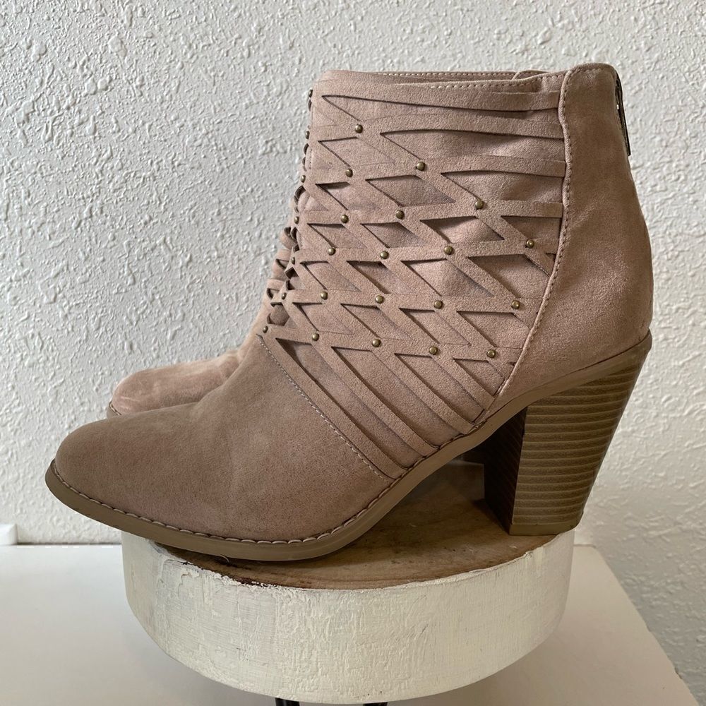 JustFab Zip Up Ankle Booties Size 10 EUC